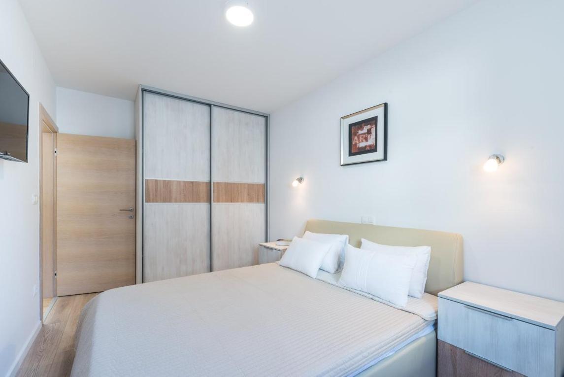 Apartmann Vir Eksteriør billede